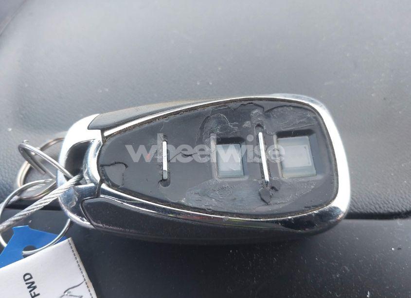 Photo 11 of 2018 Chevrolet Equinox LT (VIN 2GNAXJEV8J6111499)