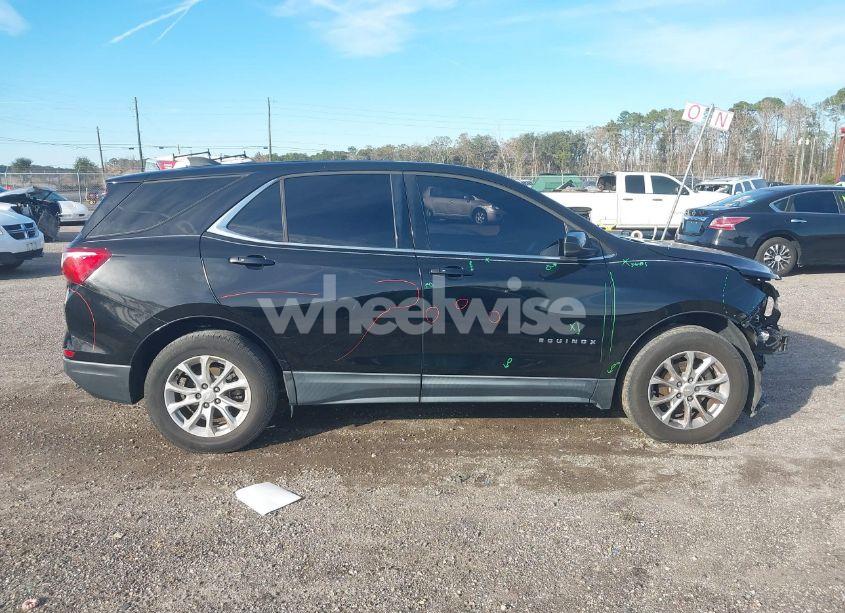 Photo 13 of 2018 Chevrolet Equinox LT (VIN 2GNAXJEV8J6111499)