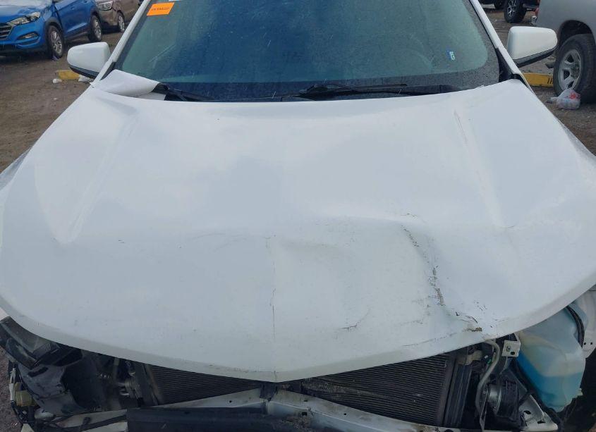 Photo 20 of 2018 Chevrolet Equinox LT (VIN 2GNAXJEV8J6147192)