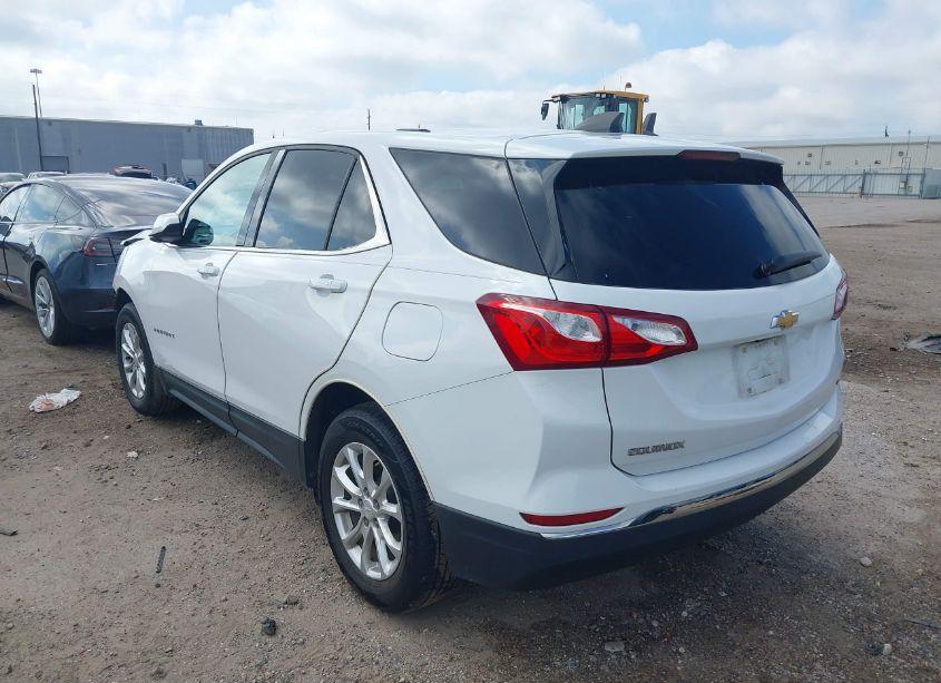 Photo 3 of 2018 Chevrolet Equinox LT (VIN 2GNAXJEV8J6147192)
