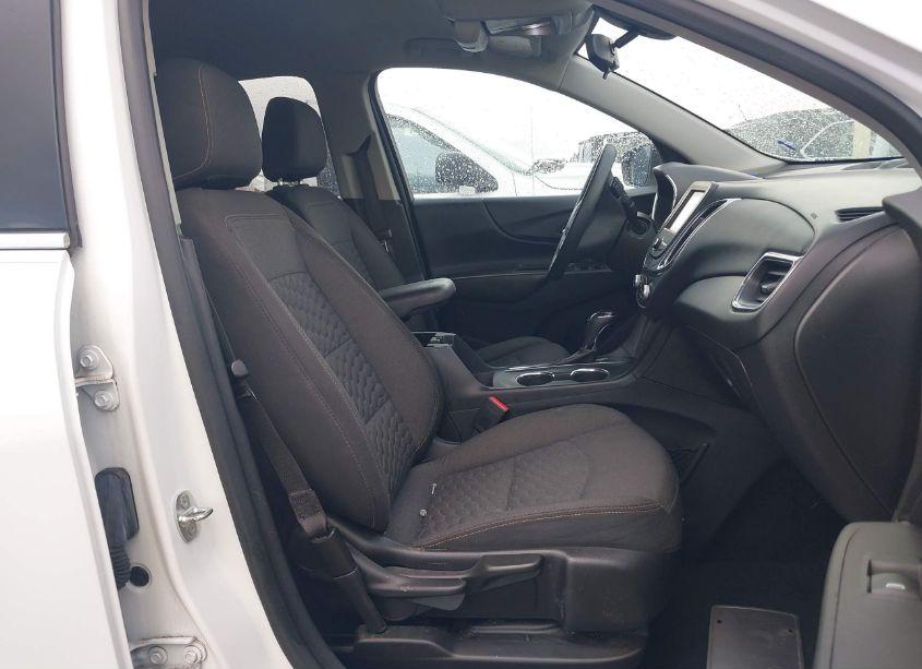 Photo 5 of 2018 Chevrolet Equinox LT (VIN 2GNAXJEV8J6147192)