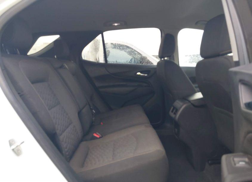 Photo 8 of 2018 Chevrolet Equinox LT (VIN 2GNAXJEV8J6147192)