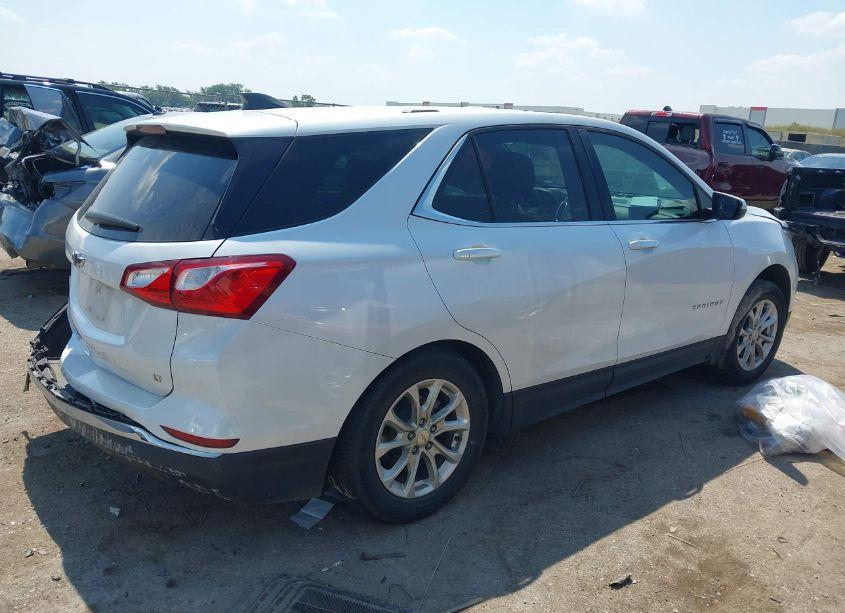 Photo 4 of 2018 Chevrolet Equinox LT (VIN 2GNAXJEV8J6225566)