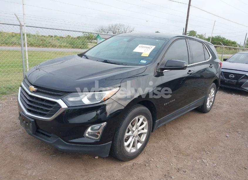 Photo 2 of 2018 Chevrolet Equinox LT (VIN 2GNAXJEV8J6259989)