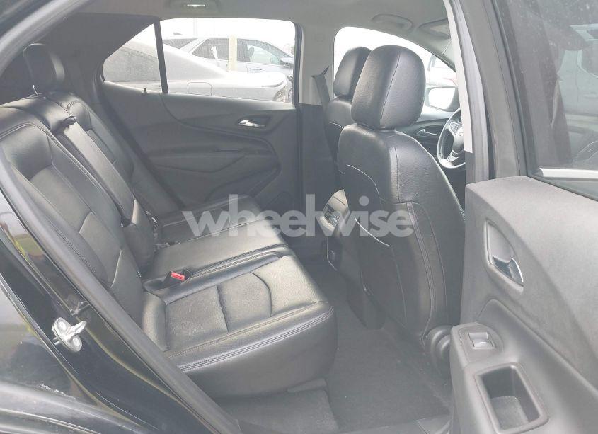 Photo 8 of 2018 Chevrolet Equinox LT (VIN 2GNAXJEV8J6259989)