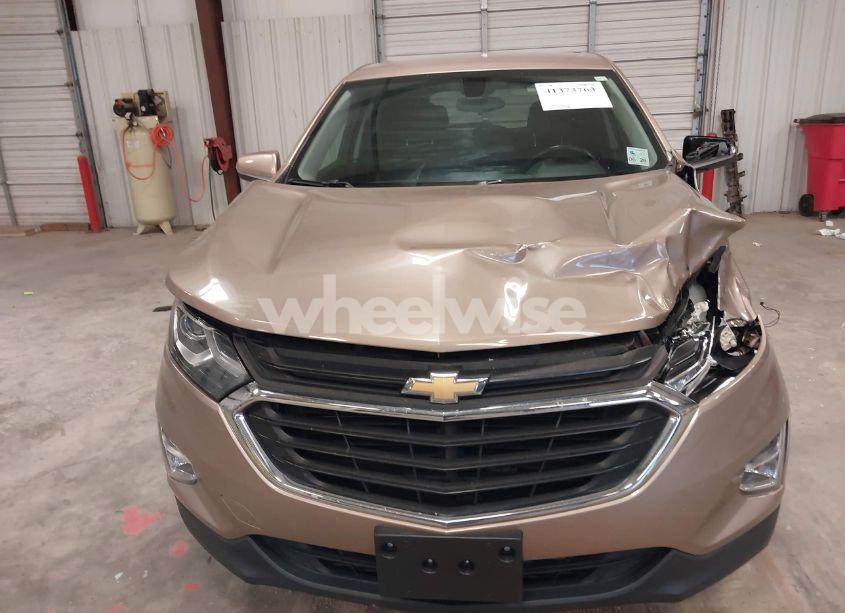 Photo 13 of 2018 Chevrolet Equinox LT (VIN 2GNAXJEV8J6260026)