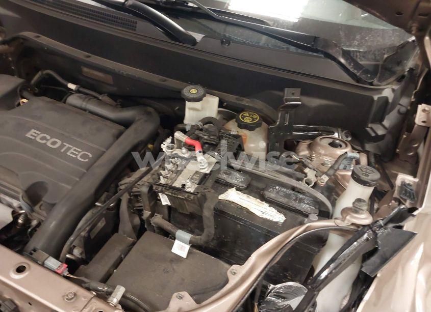 Photo 18 of 2018 Chevrolet Equinox LT (VIN 2GNAXJEV8J6260026)