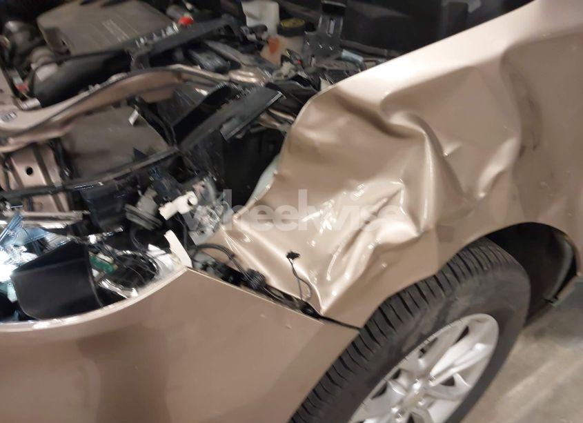 Photo 20 of 2018 Chevrolet Equinox LT (VIN 2GNAXJEV8J6260026)