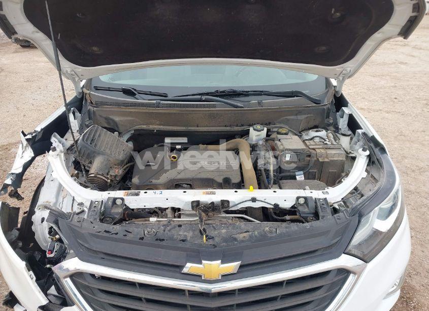 Photo 10 of 2018 Chevrolet Equinox LT (VIN 2GNAXJEV8J6277196)
