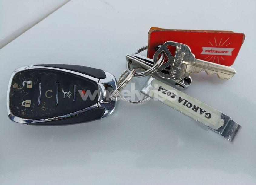 Photo 11 of 2018 Chevrolet Equinox LT (VIN 2GNAXJEV8J6277196)