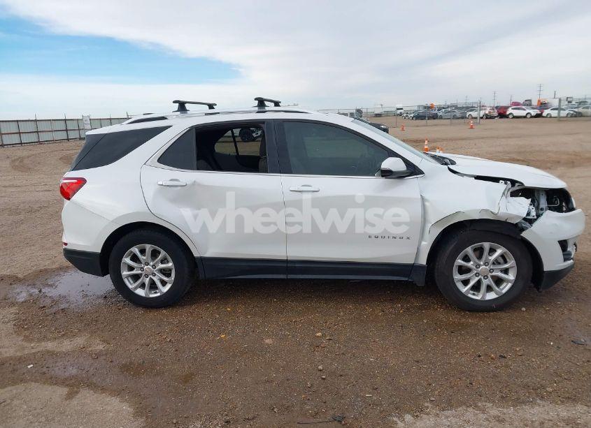 Photo 13 of 2018 Chevrolet Equinox LT (VIN 2GNAXJEV8J6277196)