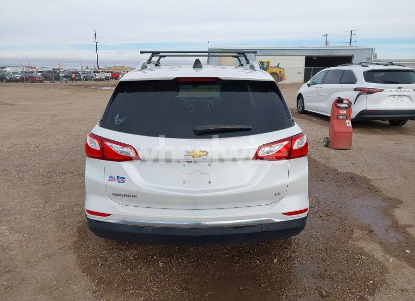 Photo 16 of 2018 Chevrolet Equinox LT (VIN 2GNAXJEV8J6277196)