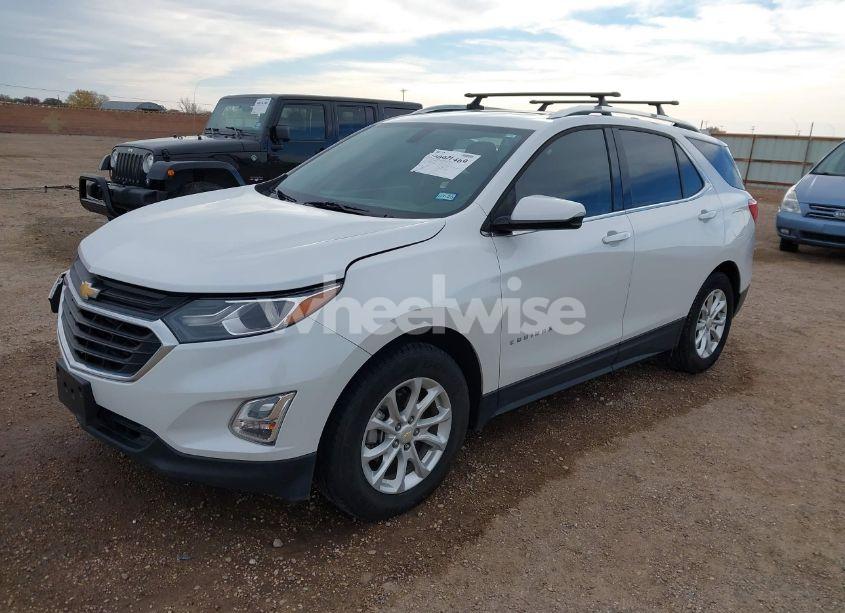 Photo 2 of 2018 Chevrolet Equinox LT (VIN 2GNAXJEV8J6277196)