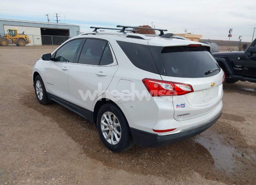 Photo 3 of 2018 Chevrolet Equinox LT (VIN 2GNAXJEV8J6277196)