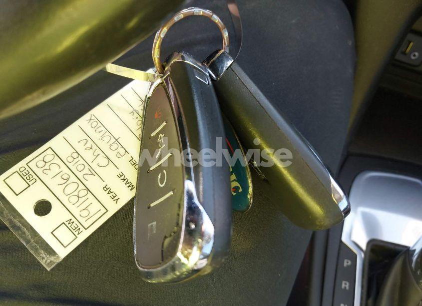 Photo 11 of 2018 Chevrolet Equinox LT (VIN 2GNAXJEV8J6336926)