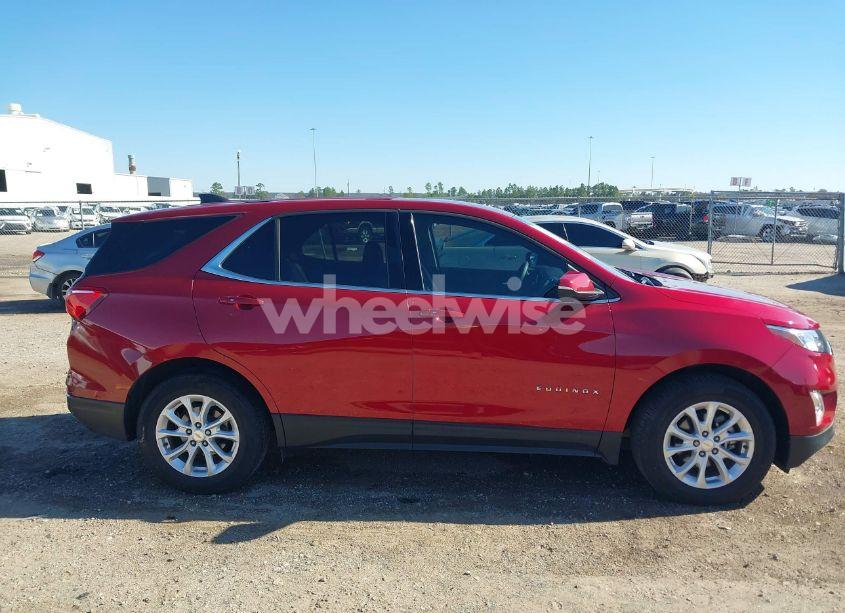 Photo 13 of 2018 Chevrolet Equinox LT (VIN 2GNAXJEV8J6336926)