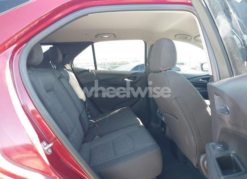 Photo 8 of 2018 Chevrolet Equinox LT (VIN 2GNAXJEV8J6336926)