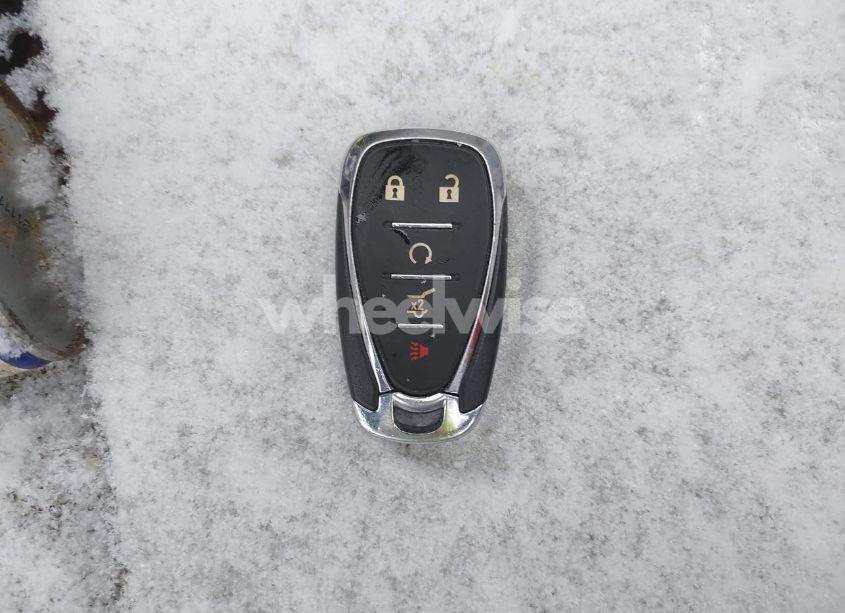 Photo 11 of 2018 Chevrolet Equinox LT (VIN 2GNAXJEV8J6342631)