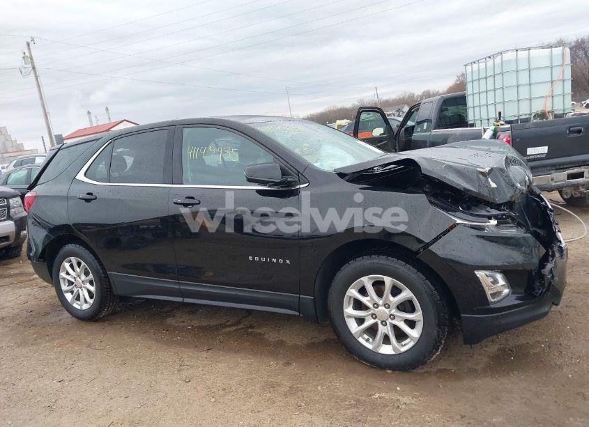 Photo 13 of 2018 Chevrolet Equinox LT (VIN 2GNAXJEV8J6342631)
