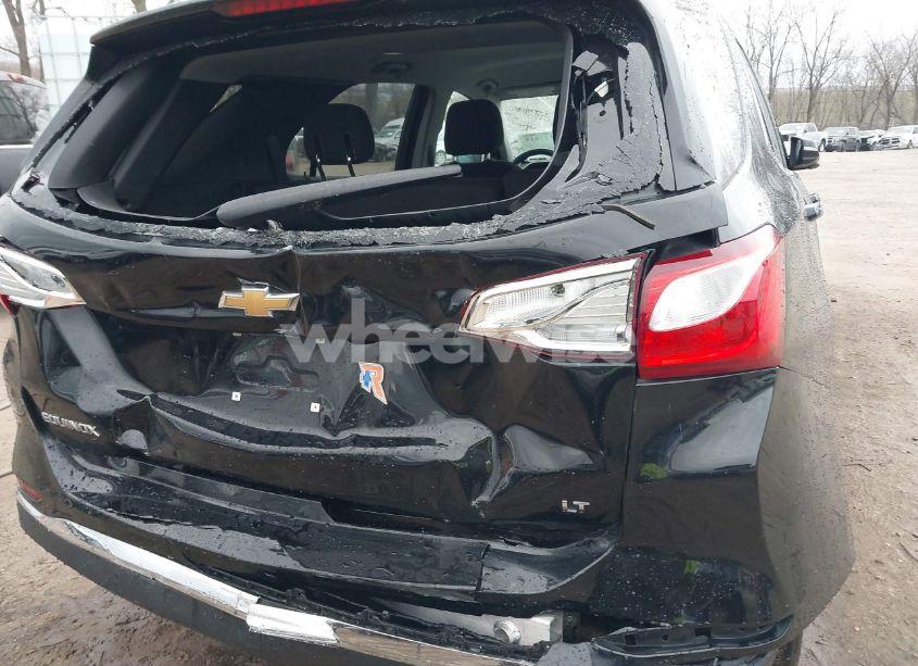 Photo 6 of 2018 Chevrolet Equinox LT (VIN 2GNAXJEV8J6342631)