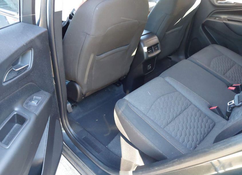 Photo 8 of 2019 Chevrolet Equinox LT (VIN 2GNAXJEV8K6213886)