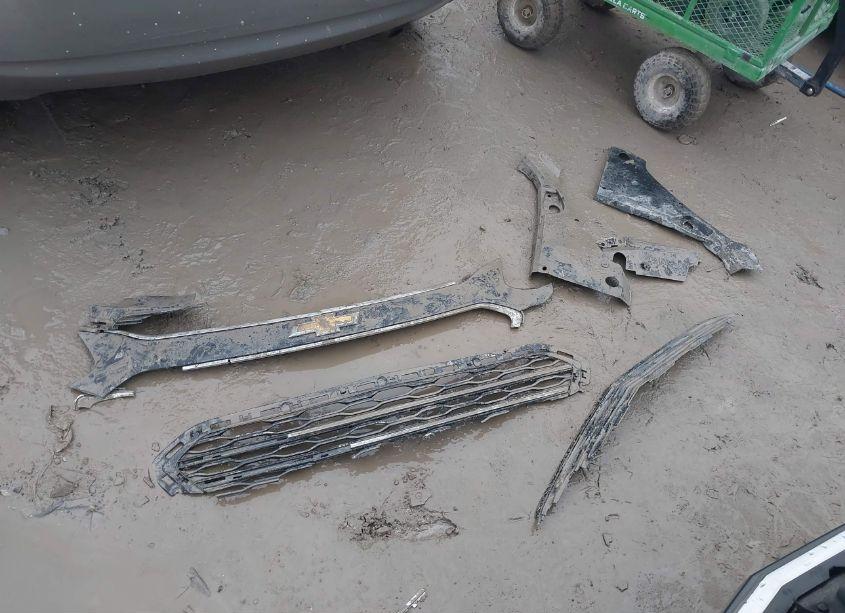 Photo 11 of 2019 Chevrolet Equinox LT (VIN 2GNAXJEV8K6220952)