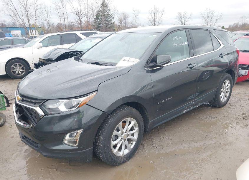 Photo 2 of 2019 Chevrolet Equinox LT (VIN 2GNAXJEV8K6220952)