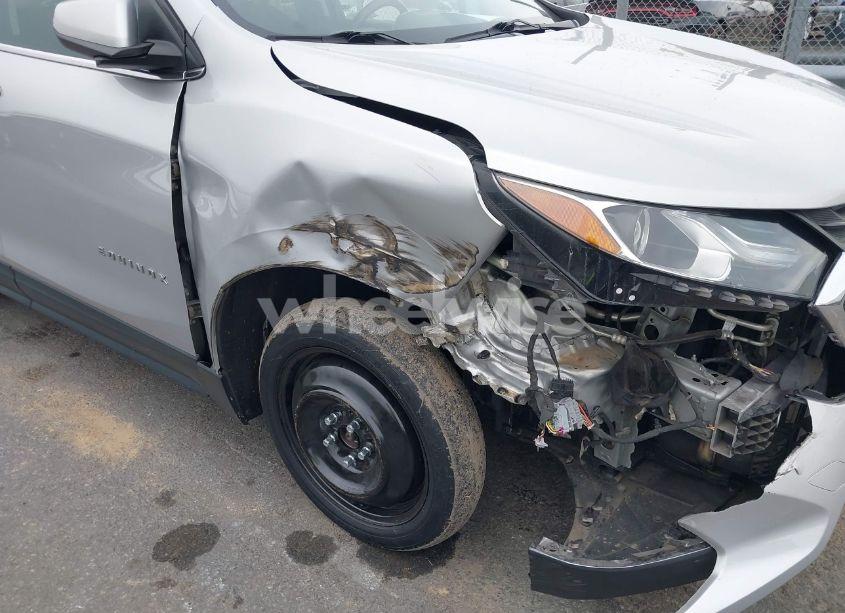 Photo 6 of 2019 Chevrolet Equinox LT (VIN 2GNAXJEV8K6268306)