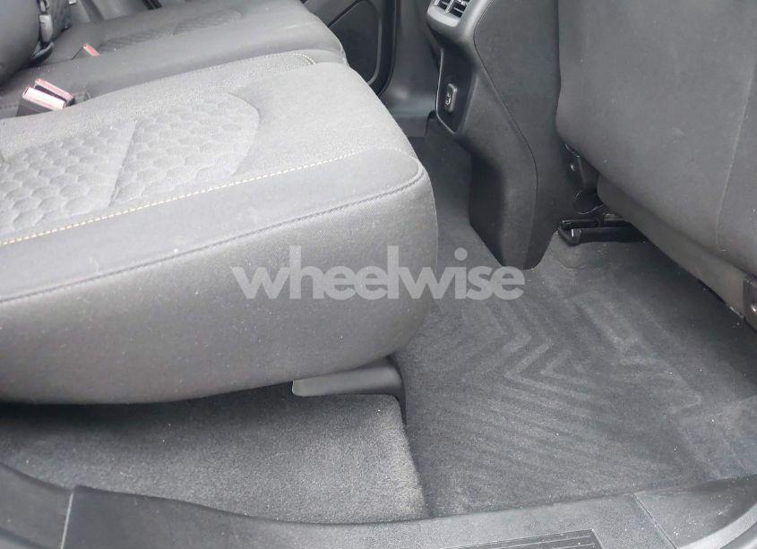 Photo 8 of 2019 Chevrolet Equinox LT (VIN 2GNAXJEV8K6268306)