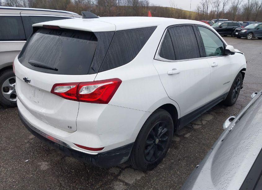 Photo 4 of 2020 Chevrolet Equinox FWD 2FL (VIN 2GNAXJEV8L6112784)