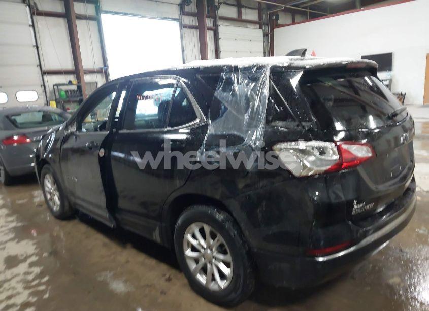 Photo 3 of 2020 Chevrolet Equinox FWD 2FL (VIN 2GNAXJEV8L6211492)