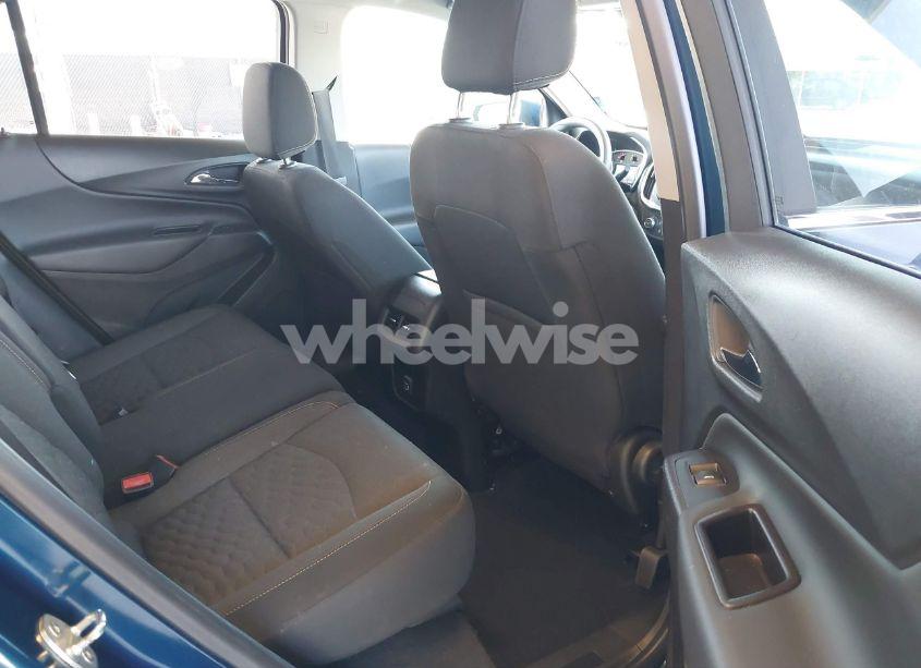 Photo 8 of 2021 Chevrolet Equinox FWD 2FL (VIN 2GNAXJEV8M6150677)