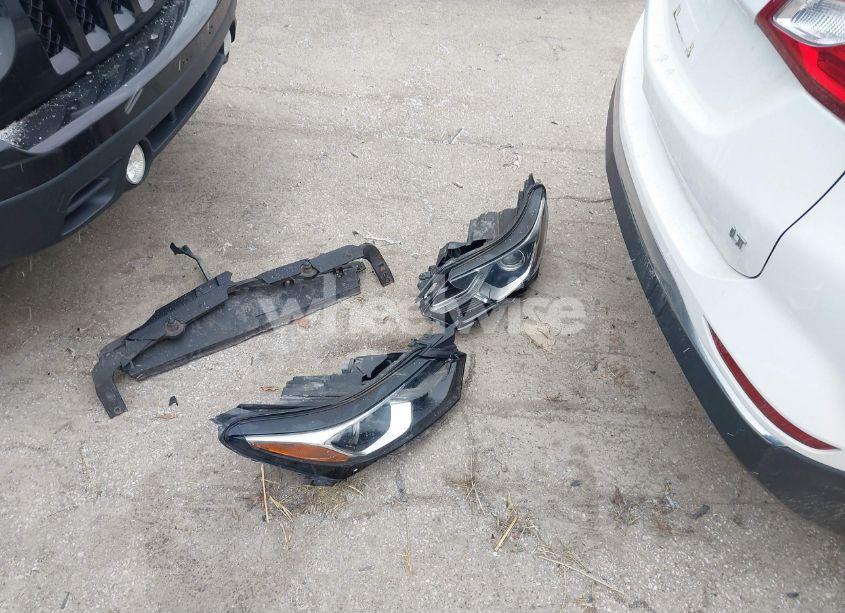 Photo 12 of 2018 Chevrolet Equinox LT (VIN 2GNAXJEV9J6112533)