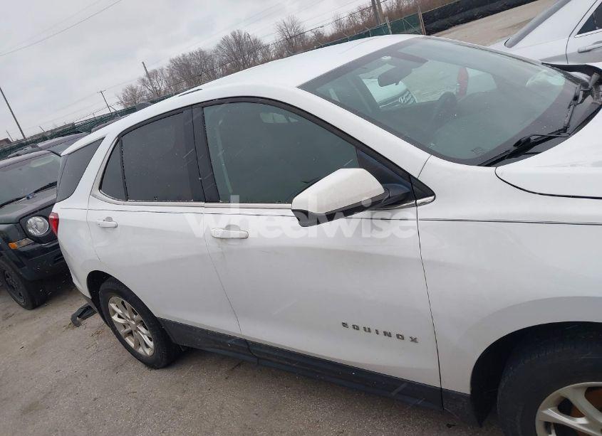 Photo 14 of 2018 Chevrolet Equinox LT (VIN 2GNAXJEV9J6112533)