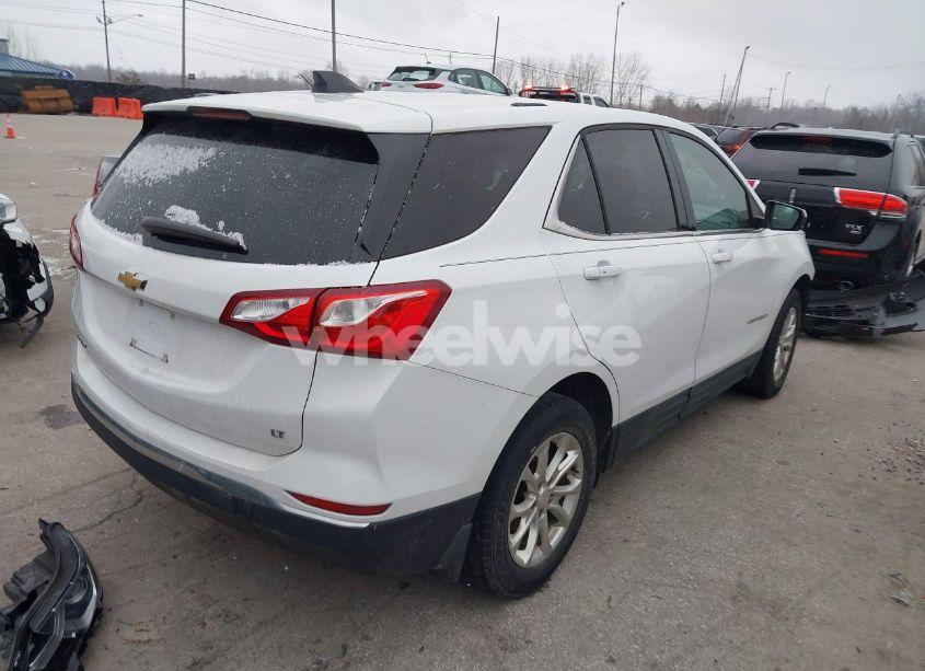 Photo 4 of 2018 Chevrolet Equinox LT (VIN 2GNAXJEV9J6112533)