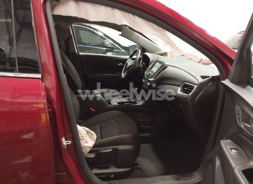 Photo 5 of 2018 Chevrolet Equinox LT (VIN 2GNAXJEV9J6132328)