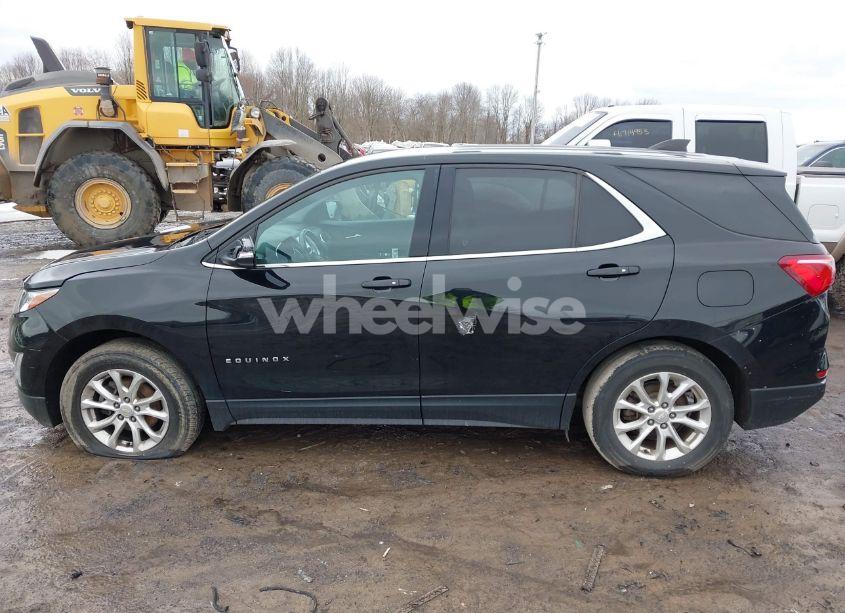 Photo 14 of 2018 Chevrolet Equinox LT (VIN 2GNAXJEV9J6134130)
