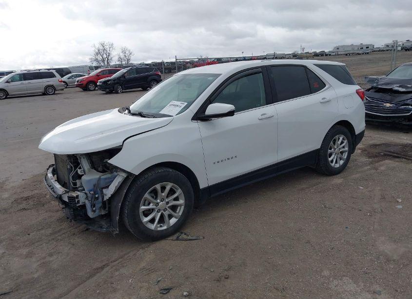 Photo 2 of 2018 Chevrolet Equinox LT (VIN 2GNAXJEV9J6214382)