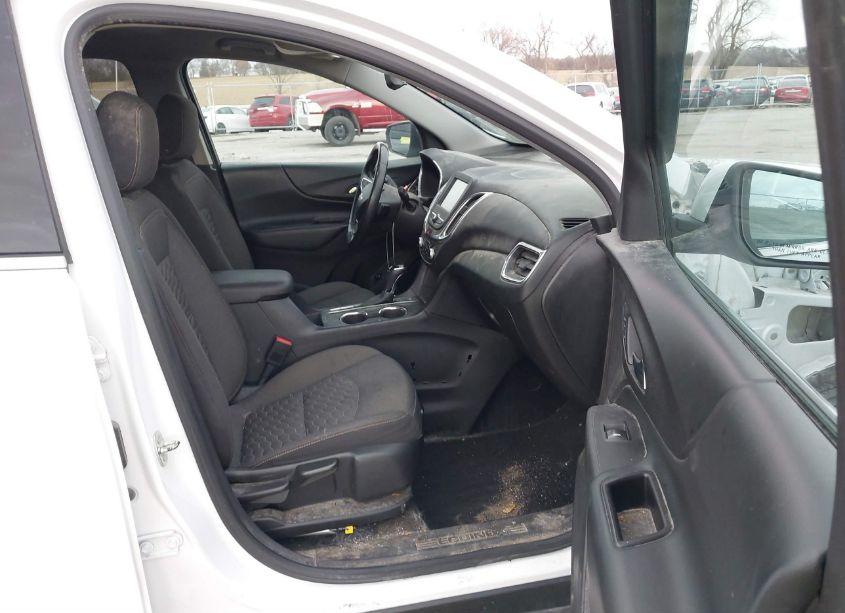 Photo 5 of 2018 Chevrolet Equinox LT (VIN 2GNAXJEV9J6214382)