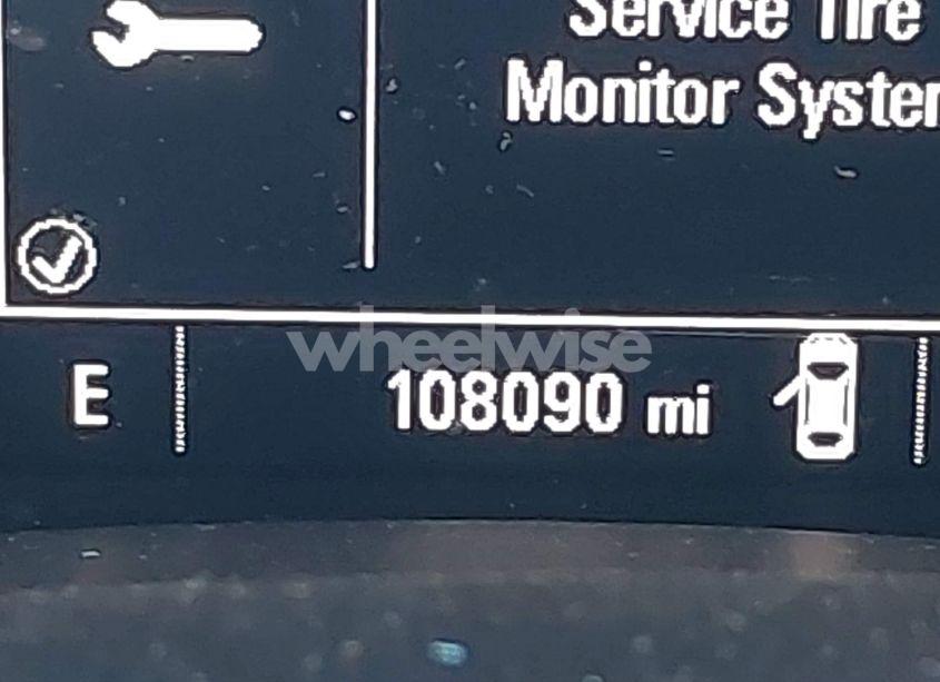 Photo 15 of 2018 Chevrolet Equinox LT (VIN 2GNAXJEV9J6221655)