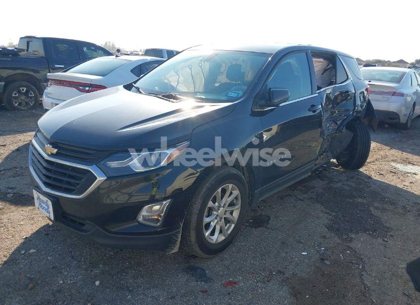 Photo 2 of 2018 Chevrolet Equinox LT (VIN 2GNAXJEV9J6221655)