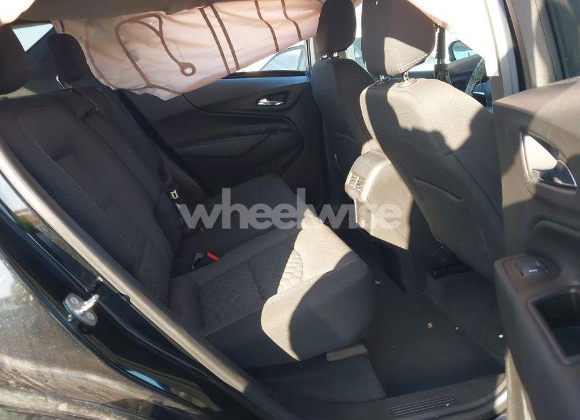 Photo 8 of 2018 Chevrolet Equinox LT (VIN 2GNAXJEV9J6221655)