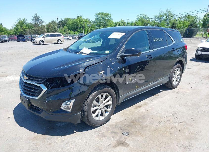 Photo 2 of 2018 Chevrolet Equinox LT (VIN 2GNAXJEV9J6246149)