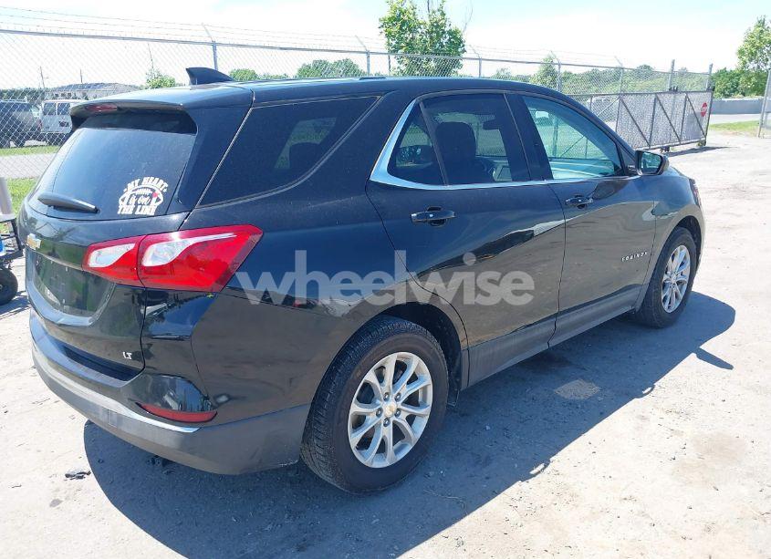 Photo 4 of 2018 Chevrolet Equinox LT (VIN 2GNAXJEV9J6246149)