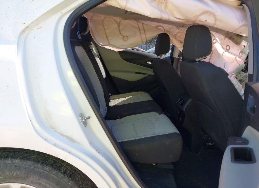 Photo 8 of 2018 Chevrolet Equinox LT (VIN 2GNAXJEV9J6251075)