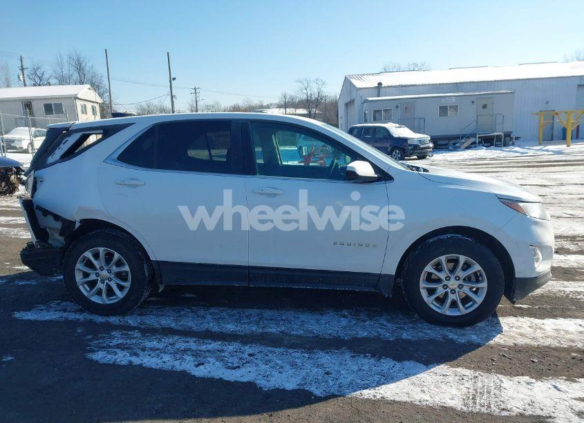 Photo 13 of 2018 Chevrolet Equinox LT (VIN 2GNAXJEV9J6260939)