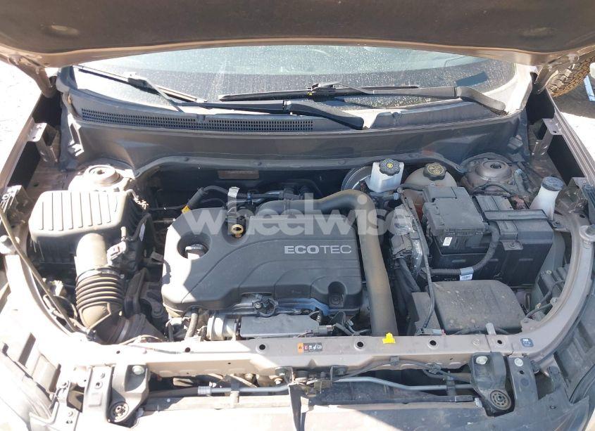 Photo 10 of 2018 Chevrolet Equinox LT (VIN 2GNAXJEV9J6278308)