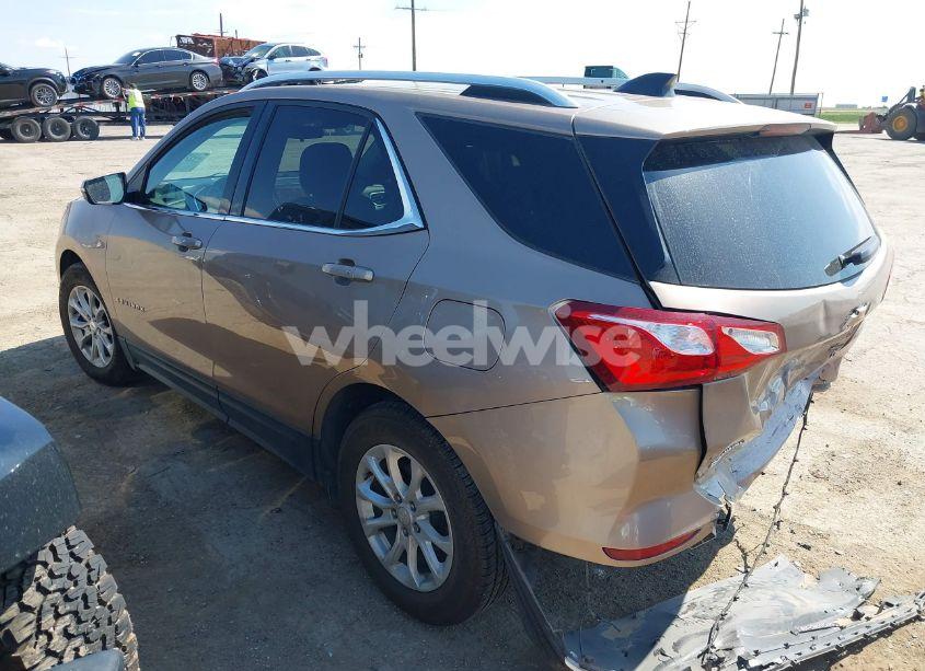 Photo 3 of 2018 Chevrolet Equinox LT (VIN 2GNAXJEV9J6278308)