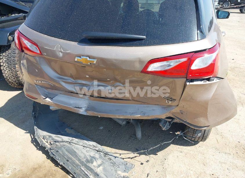 Photo 6 of 2018 Chevrolet Equinox LT (VIN 2GNAXJEV9J6278308)