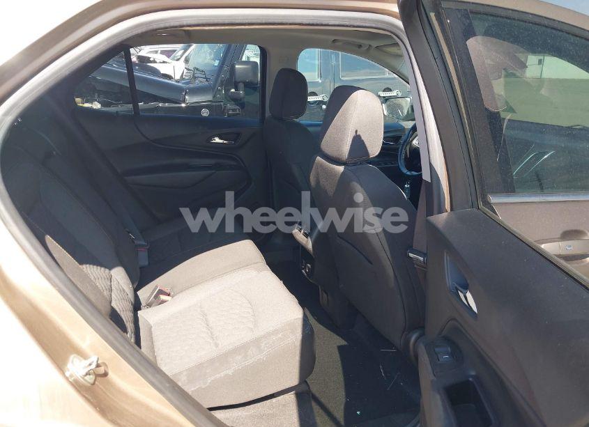 Photo 8 of 2018 Chevrolet Equinox LT (VIN 2GNAXJEV9J6278308)